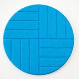 On an oval canvas is light blue color with horizontal 和 vertical stripes.